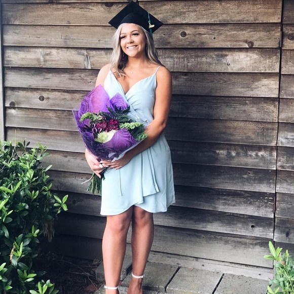 Meet your Posher, Mikhaila - Picture 1 of 1